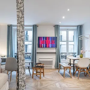 Tendance Avec 1 à Montorgueil , Parigi Francia